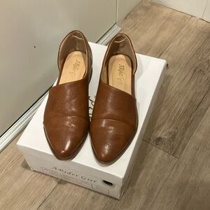 Brand new A Rider Girl flats in size 7